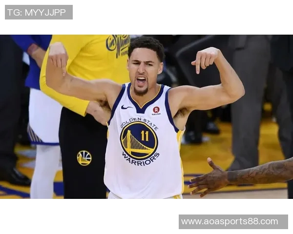 克莱首节表现抢眼三分球精准命中助力球队得分6分