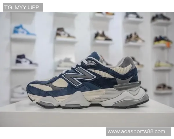 库里今日亮相穿搭JoeFreshgoods与NewBalance联名2010款球鞋引发热议 库里今日亮相穿搭JoeFreshgoods与NewBalance联名2010款球鞋引发热议